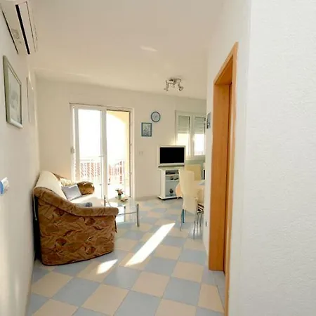 Antonio Apartman *